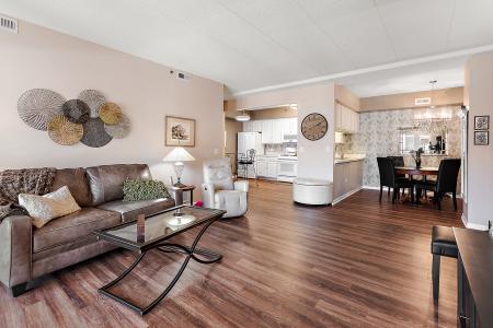 7841 W 157th Street , 208, Orland Park, イリノイ 60462, アメリカ合衆国