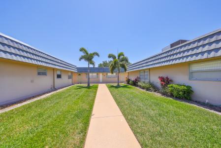 1802 Bedford Ter # 187, Sun City Center, Florida 33573