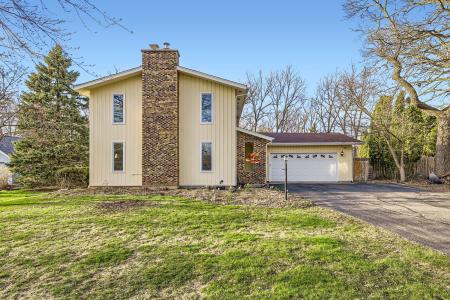 6312 Walkup Lane, Crystal Lake, Illinois 60012, USA