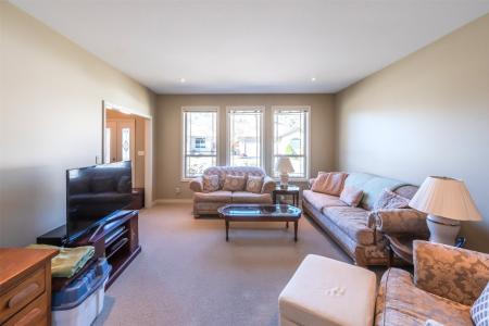 6679 OXBOW CRESCENT, Oliver, Colombie-Britannique V0H 1T4, Canada
