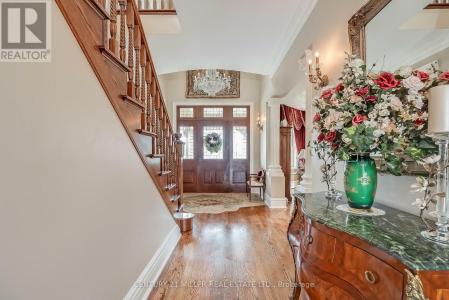 6416 MCNIVEN ROAD, Burlington, Ontario L7P 0K5, CANADÁ