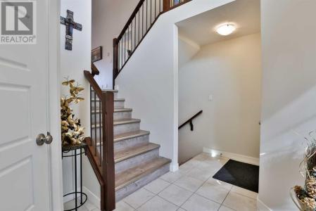 21 RIVERFORD CLOSE WEST, Lethbridge, Alberta T1K 8E5, Canadá