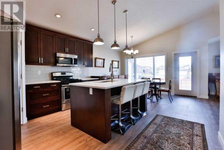 21 RIVERFORD CLOSE WEST, Lethbridge, Alberta T1K 8E5, Canadá