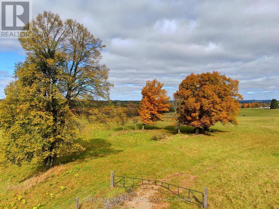 649 DETLOR ROAD, Bancroft (dungannon Ward), Ontario K0L 2L0, Canadá