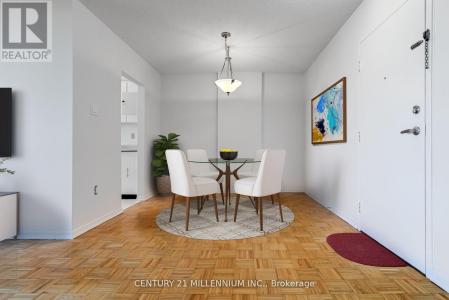 1615 BLOOR STREET, Mississauga (applewood), Ontario L4X 1S2, Canadá