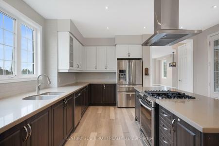 1 KENNEDY BOULEVARD, New Tecumseth, Ontario L9R 0L4, Canada