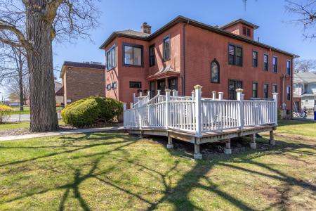 850 Farmington Avenue A, West Hartford, Connecticut 06119, USA