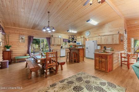 25431 N Lantern Hill Rd, Rathdrum, Idaho 83858, USA