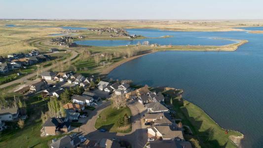 20 WHITE PELICAN WAY, Lake Newell Resort, Alberta T1R 0X5, Canada