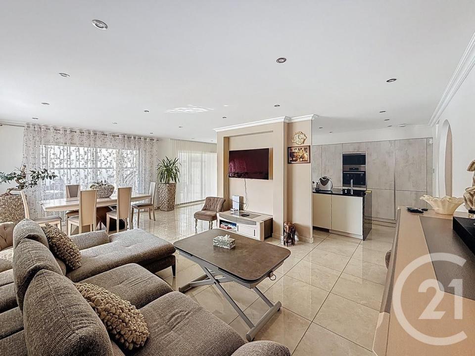 Perrigny Les Dijon, Bourgogne 21160, Pháp