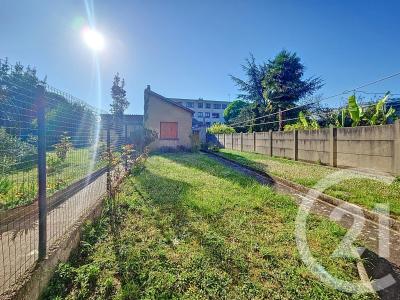 Fresnes, Île-de-France 94260, アキタン