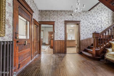 118 South 1st Street, Big Stone Gap, Virginia 24219