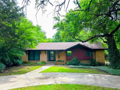 2713 Yorkshire, Sherman, Texas 75092, USA