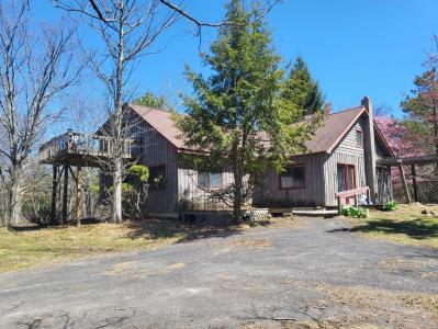216 Buckhorn Lane, Cresco, Pennsylvania 18326, USA
