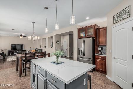 9113 W WHITE FEATHER Lane, Peoria, Arizona 85383, USA