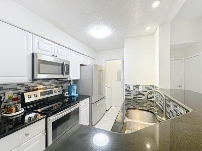 232 Afton Square Unit 201, Altamonte Springs, Florida 32714, USA