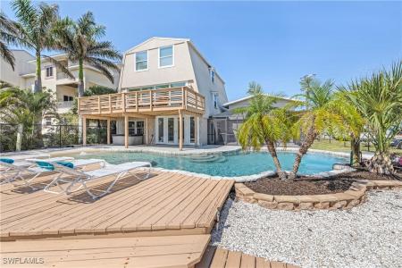 3128 Stringfellow Road, St James City, Florida 33956, USA