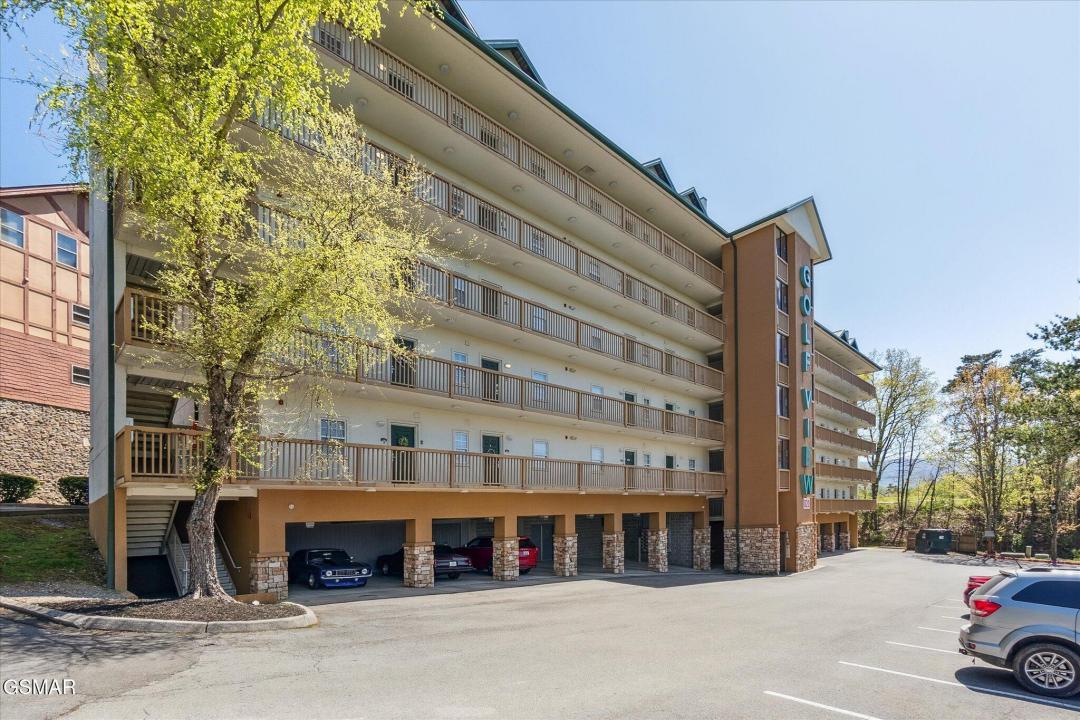 820 Golf View Boulevard, Pigeon Forge, Tennessee 37863