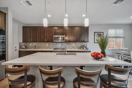 2153 Kingwood Rd, Rohnert Park, California 94928, USA