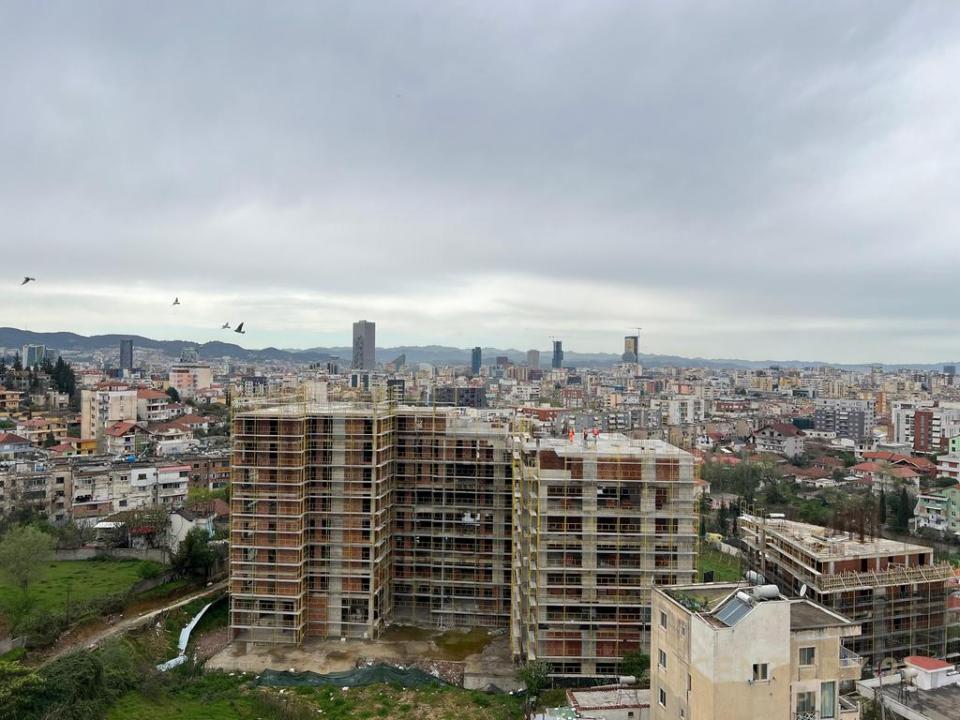 Ali Demi, Tirana, אלבניה