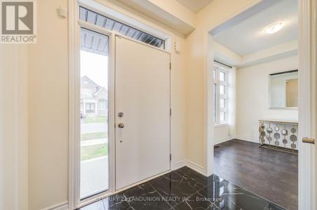 8 BRUCE WELCH AVENUE, Georgina (keswick South), Ontario L4P 0J1, Canada