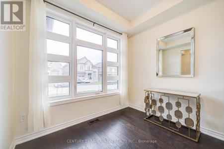 8 BRUCE WELCH AVENUE, Georgina (keswick South), Ontario L4P 0J1, Canada