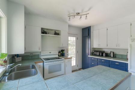 11228 CHEMAINUS RD, Saltair, British Columbia V9G 1Y7, Canada