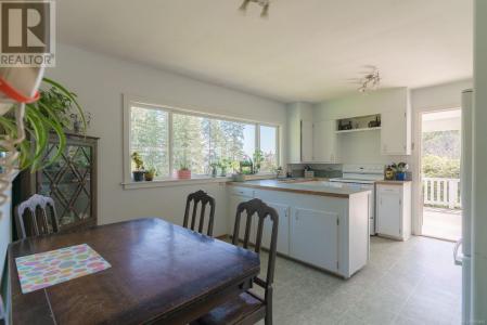 11228 CHEMAINUS ROAD, Saltair, British Columbia V9G 1Y7, Canada