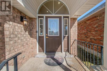 19 MCKITRICK DRIVE, Orangeville, Ontario L9W 5C2, Canada