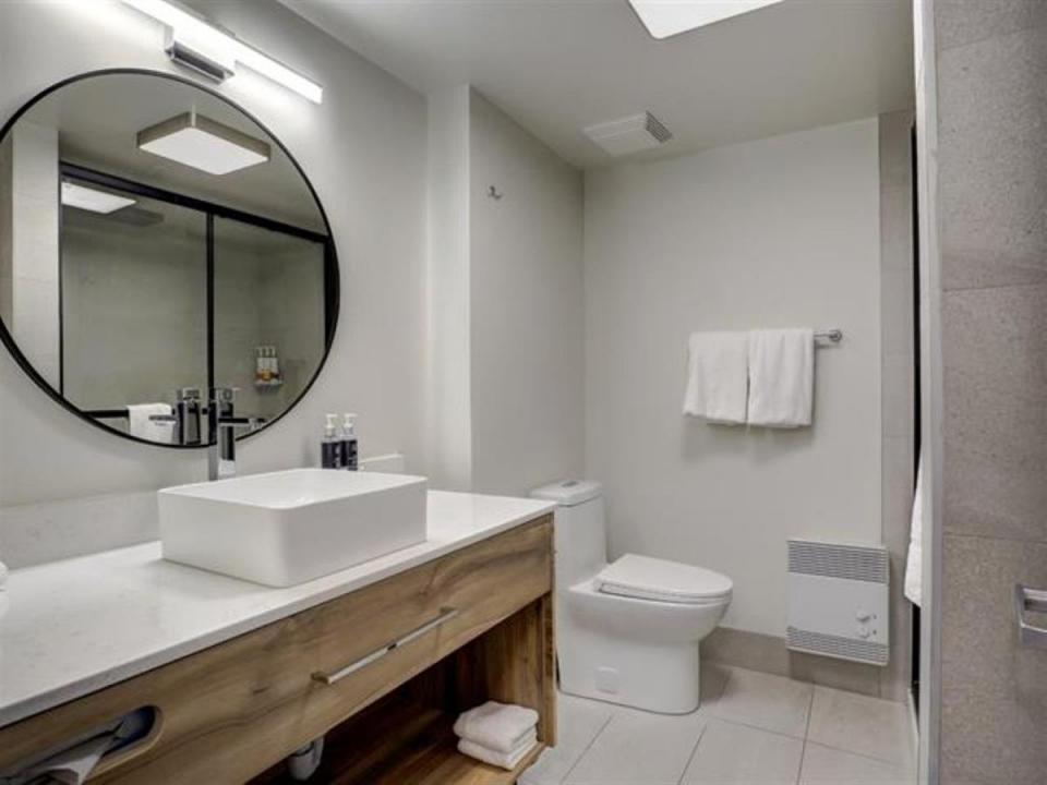 44  Av. de l'Auberge, Orford, Quebec J1X 6J3, Kanada