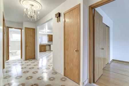 1685  Tsse Garnier, Montréal (Ahuntsic-Cartierville), كيبيك H2C 1N1, كندا 