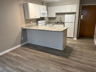13200 Fairhill unit: 7 7, Shaker Heights, Ohio 44120