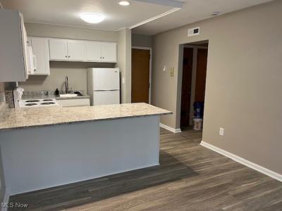 13200 Fairhill unit: 7 7, Shaker Heights, Ohio 44120