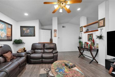 15197 Mesquite Place, Victorville, California 92394
