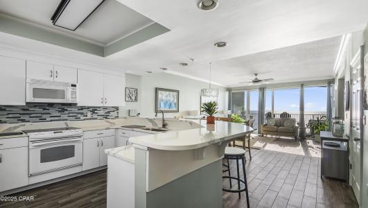 9450 S Thomas Drive S Drive 811A, Panama City Beach, Florida 32408, USA