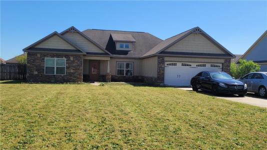 11 Night Hawk Court, Fort Mitchell, Alabama 36856, USA