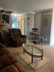 10014 Carlsbad Drive, Shreveport, Louisiana 71115, USA