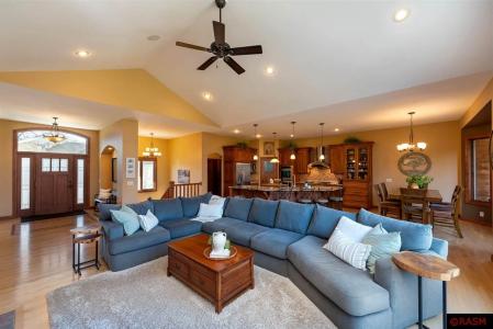 26 Deerwood Court, North Mankato, Minnesota 56003