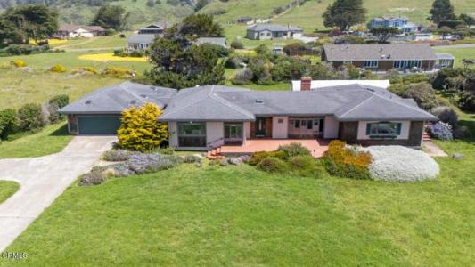 32853 Ocean Meadows Circle, Fort Bragg, California 95437