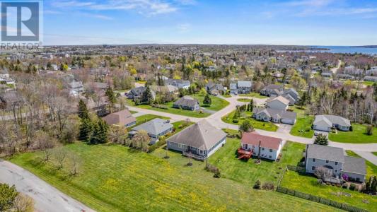 13 FOREST DRIVE, Charlottetown, Prince Edward Island C1E 1W9, Canada