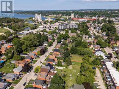 471 13TH \A\ STREET WEST, Owen Sound, Ontario N4K 3X3, Canadá