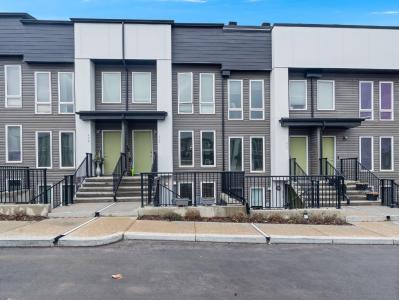 338 SETON CIRCLE SE, Calgary, Alberta T3M 3H1, Canada