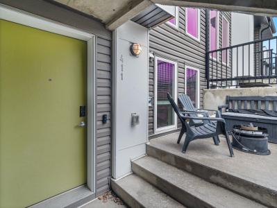 338 SETON CIRCLE SE, Calgary, ألبرتا T3M 3H1, كندا