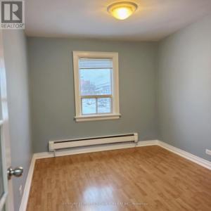 1667 WESTON ROAD EAST, Toronto (weston), أونتاريو M9N 1V3, كندا 