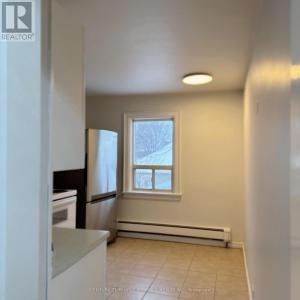 1667 WESTON ROAD EAST, Toronto (weston), أونتاريو M9N 1V3, كندا 