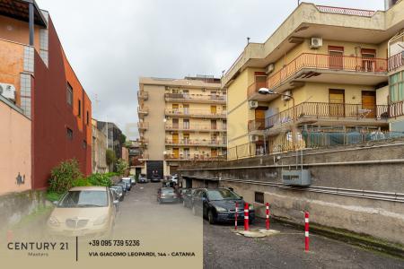 Via Caduti del Lavoro, Gravina Di Catania, Sicilia 95030, Italia