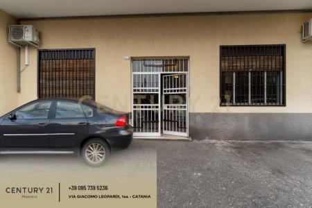 Via Caduti del Lavoro, Gravina Di Catania, Sicilia 95030, Italia