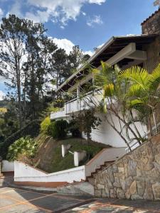 ALTO  HATILLO  CALLE ARAGUANEY PARCELA 49-A, Caracas, Miranda 1083, ונצואלה 