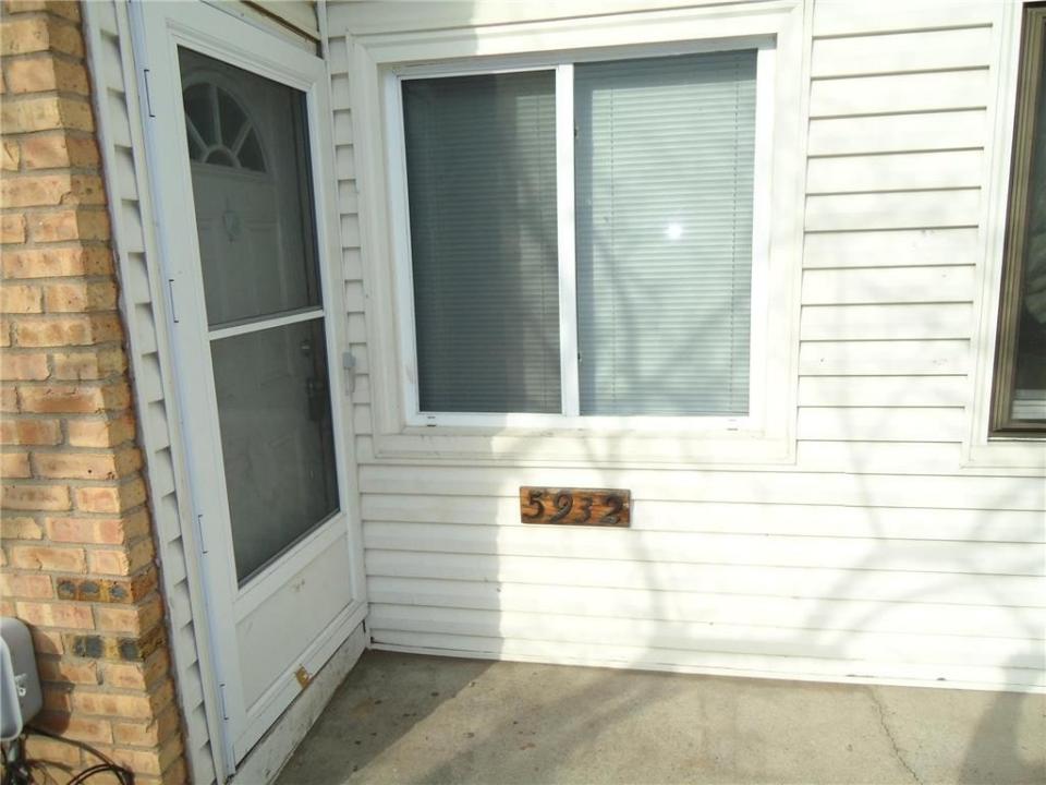 5932 83rd Parkway N, Brooklyn Park, Minnesota 55443