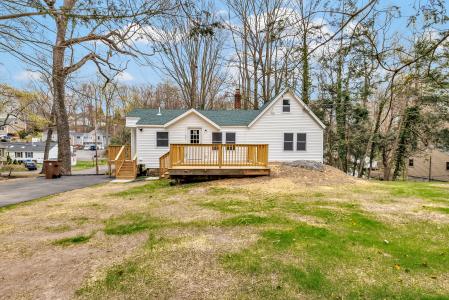 8 Noguchi Trail, Shelton, Connecticut 06484